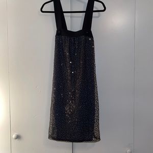 Tom K Nguyen black lace Sequence